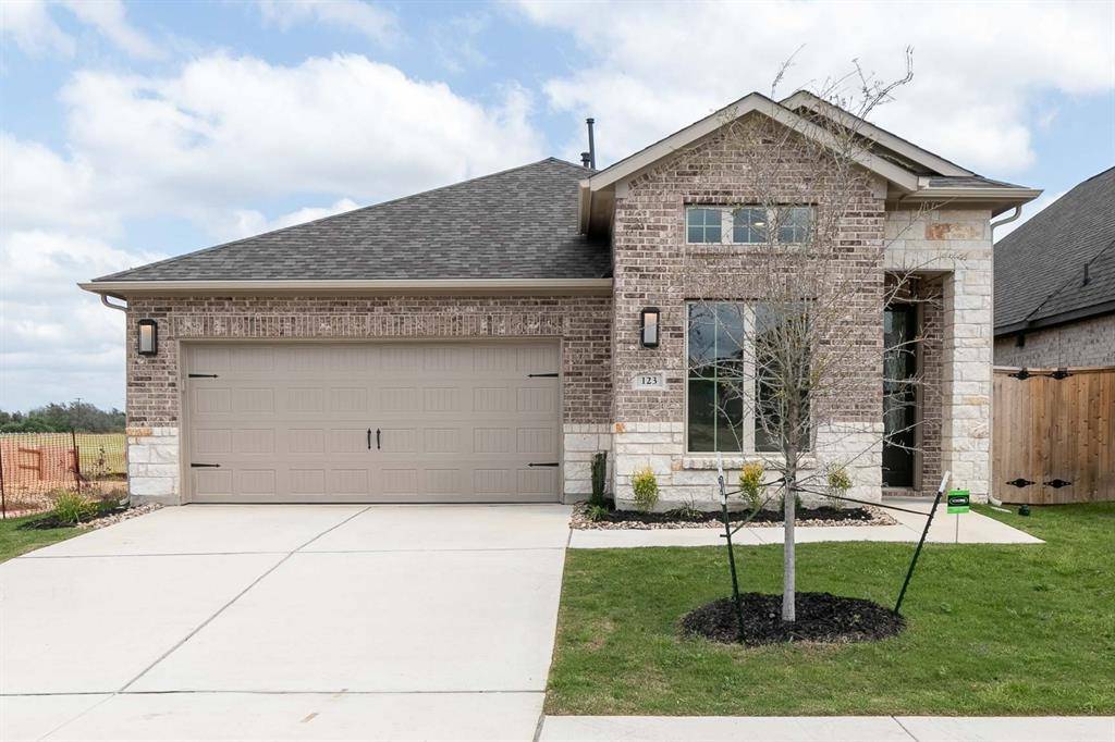 123 Plumbago LOOP, Bastrop, TX 78602