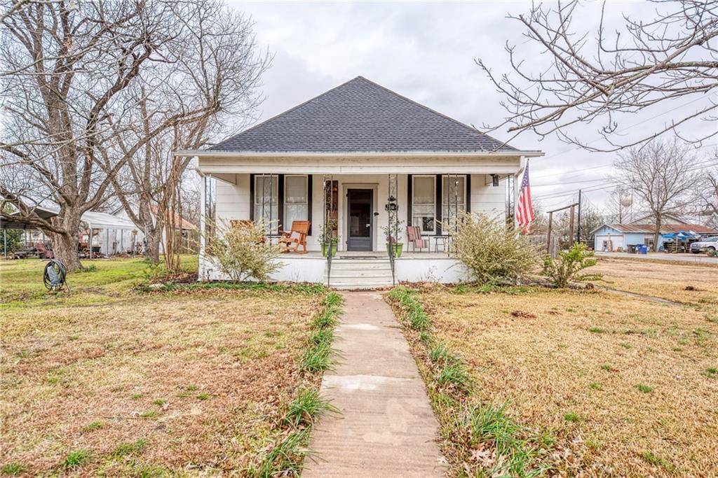502 East ST, Hutto, TX 78634