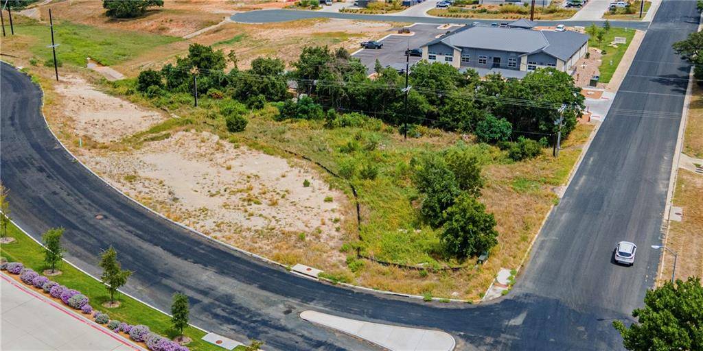 602 W Windcrest ST, Fredericksburg, TX 78624