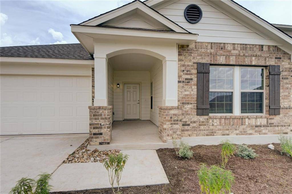 311 Rimrock CT, Bastrop, TX 78602