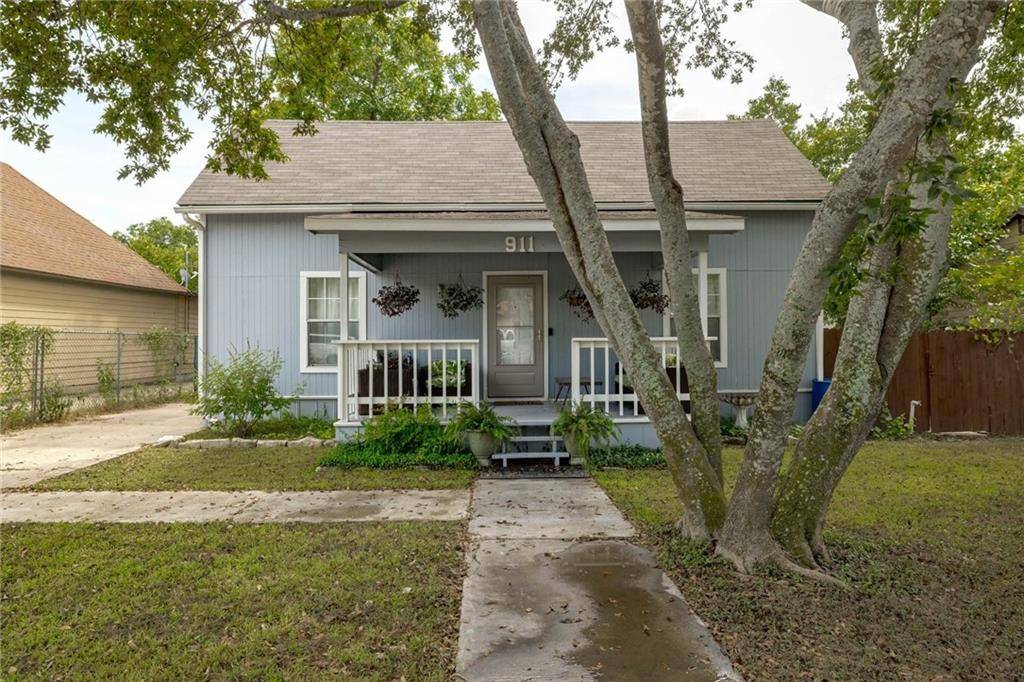 911 W 3rd ST, Taylor, TX 76574