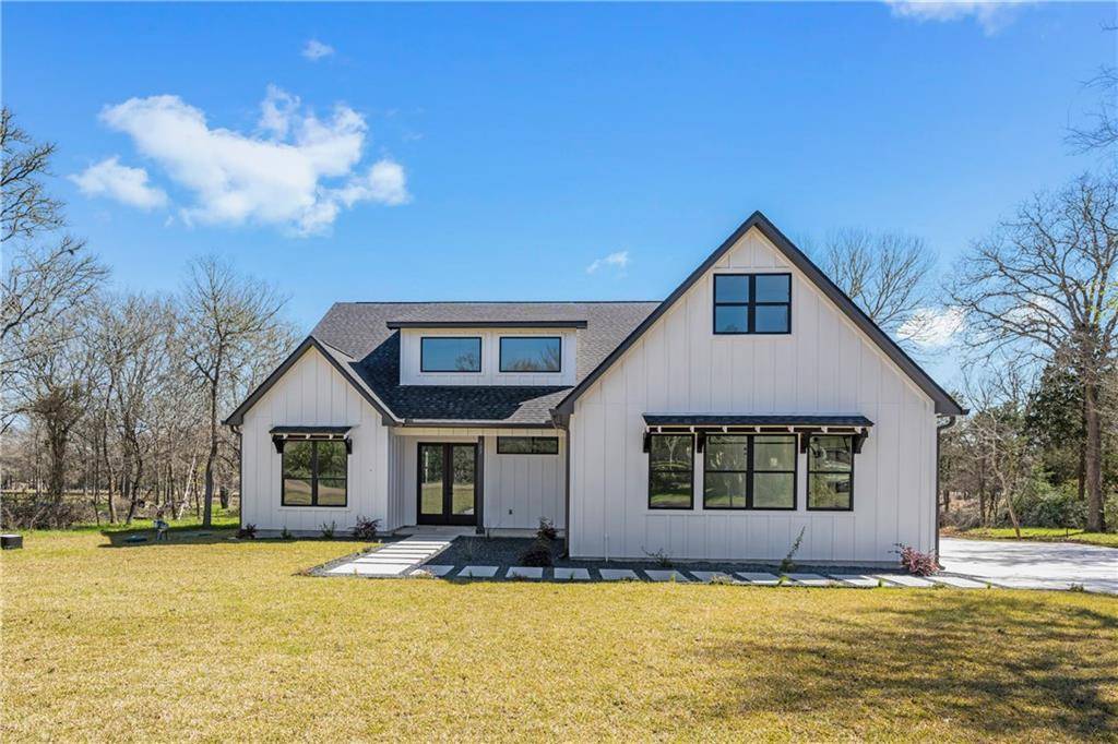 127 Lake Leaf DR, Bastrop, TX 78602