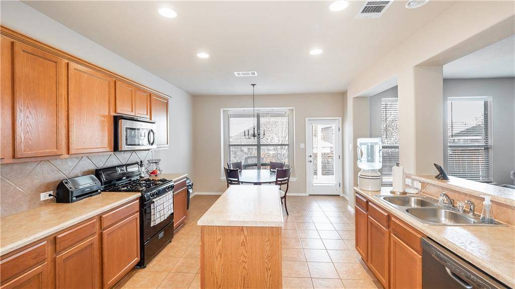 451 Hot Spring VLY, Buda, TX 78610