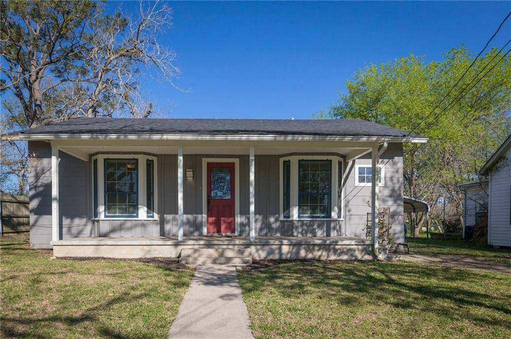106 Duke ST, Yoakum, TX 77995