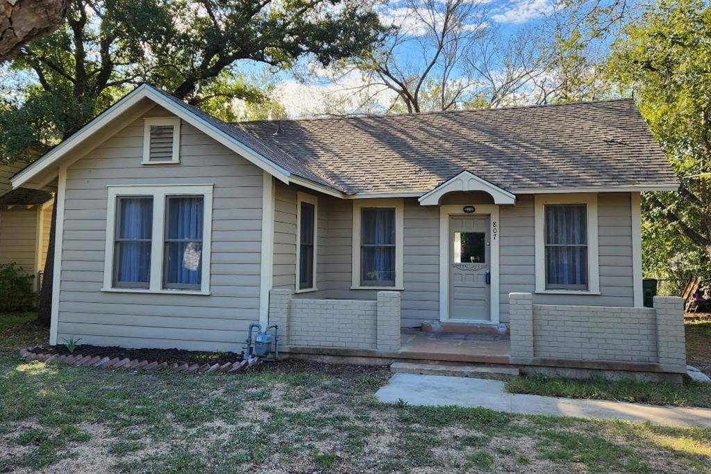 807 Cecelia ST, Taylor, TX 76574