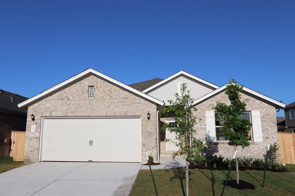 161 Hackberry LN, Bastrop, TX 78602