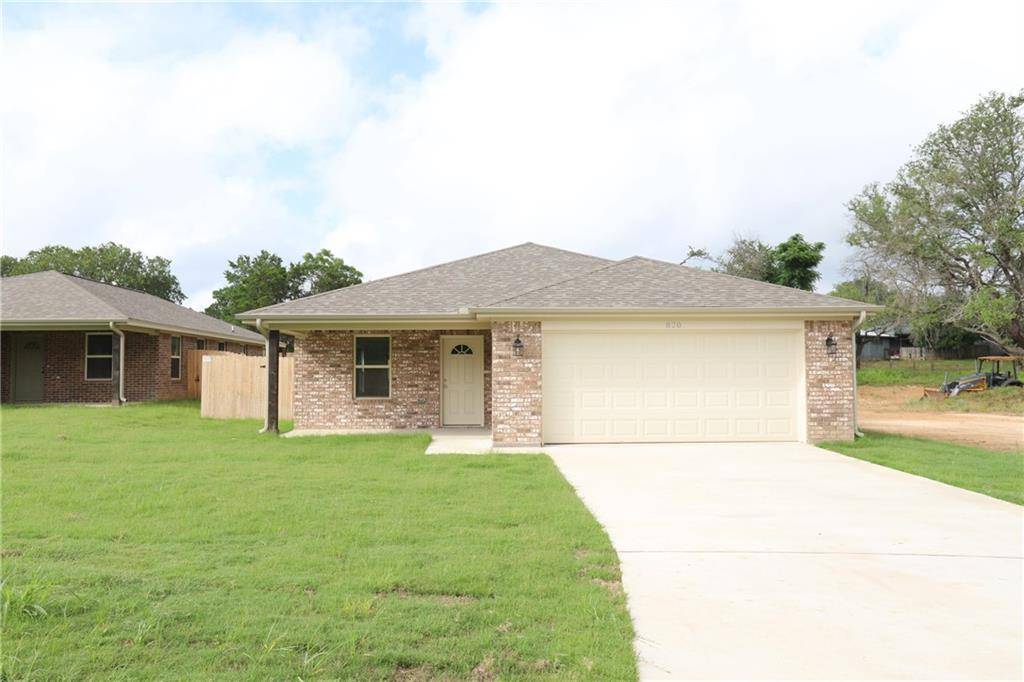 820 Elijah LN, Lampasas, TX 76550