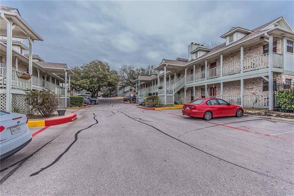 901 S Mays ST #9, Round Rock, TX 78664