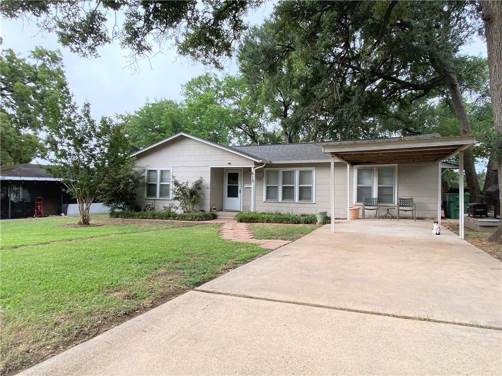 613 E 5th ST, Cameron, TX 76520