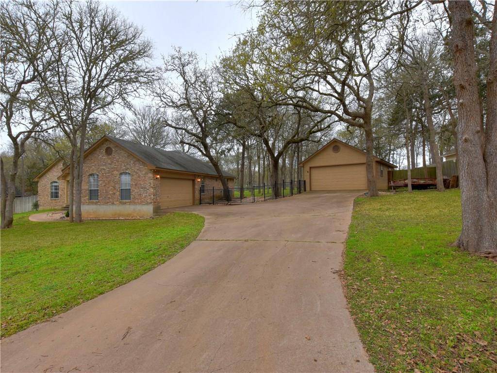 165 Kaelepulu DR, Bastrop, TX 78602