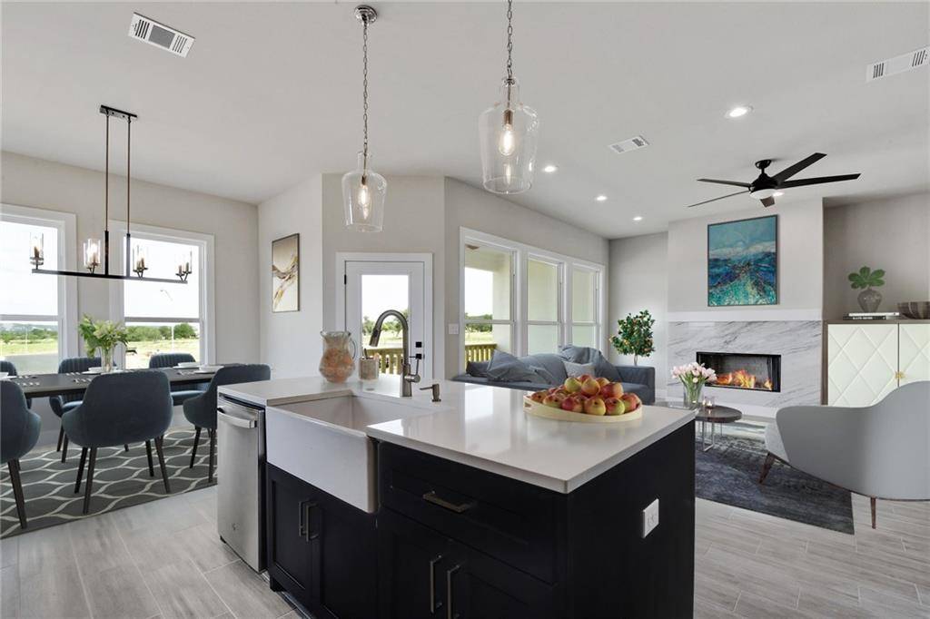 751 Darlington DR, Fredericksburg, TX 78624