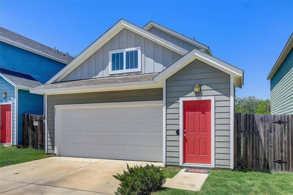 229 Ferrule DR, Kyle, TX 78640