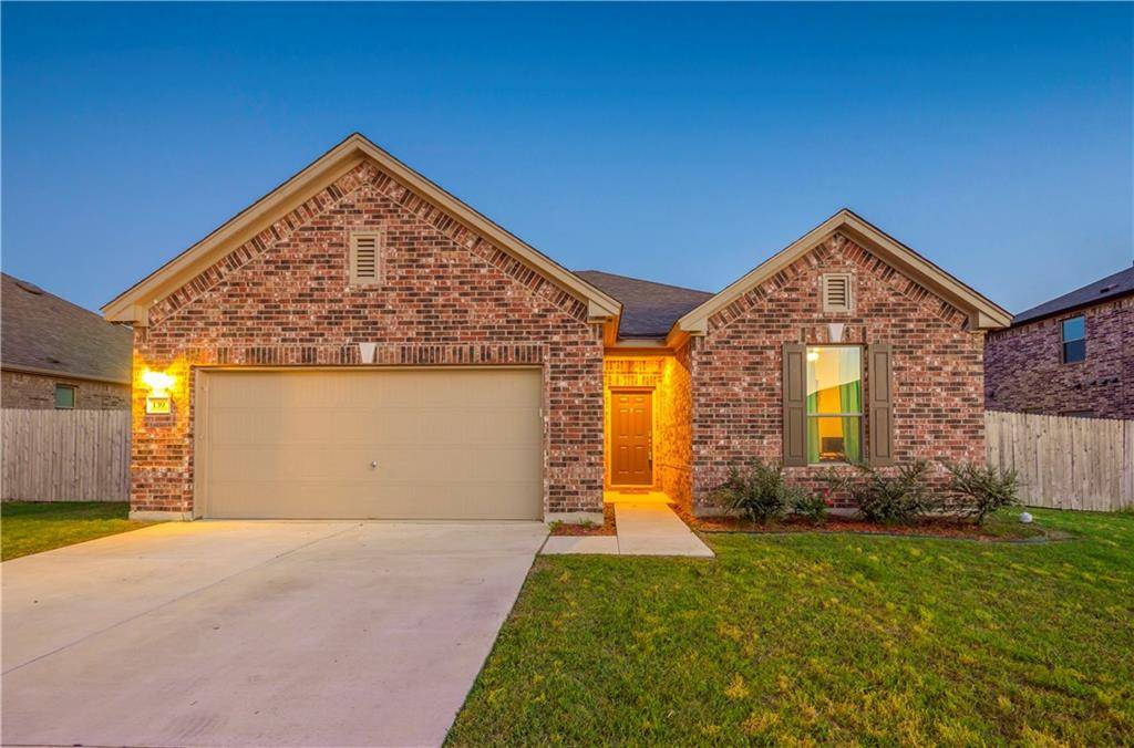 139 Everglades Ave, Taylor, TX 76574