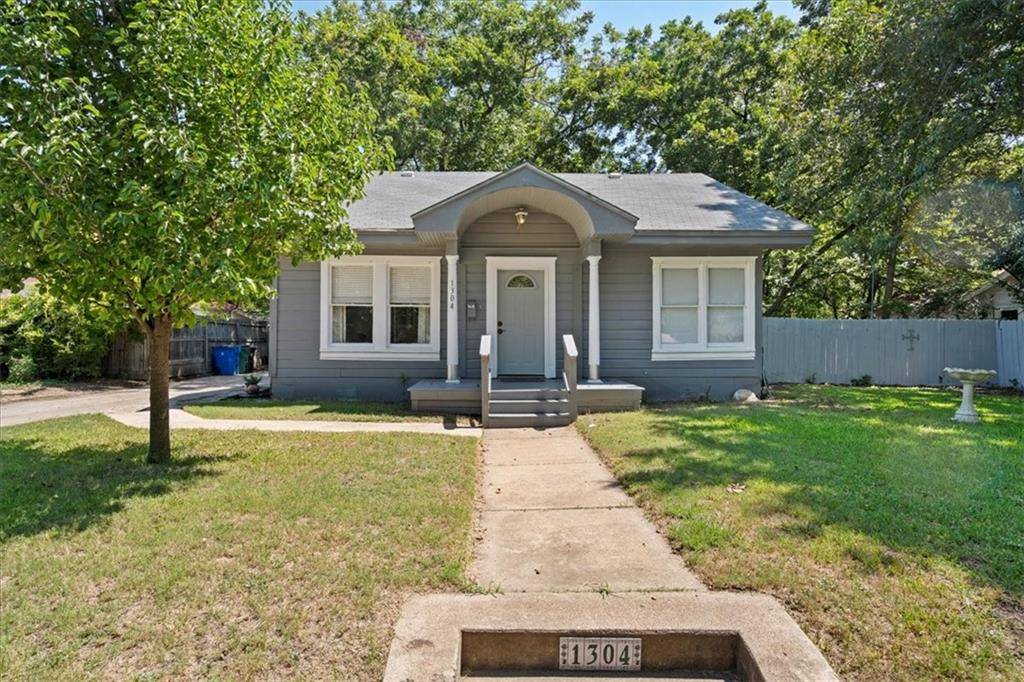 1304 Lexington ST, Taylor, TX 76574