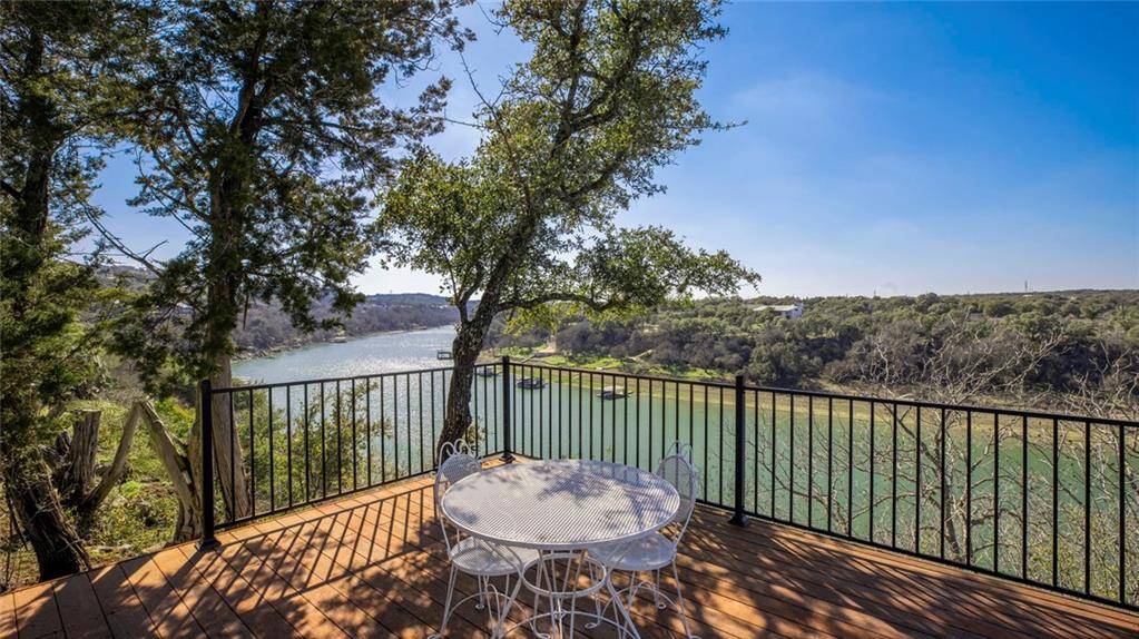 1216 Cliffview DR, Spicewood, TX 78669