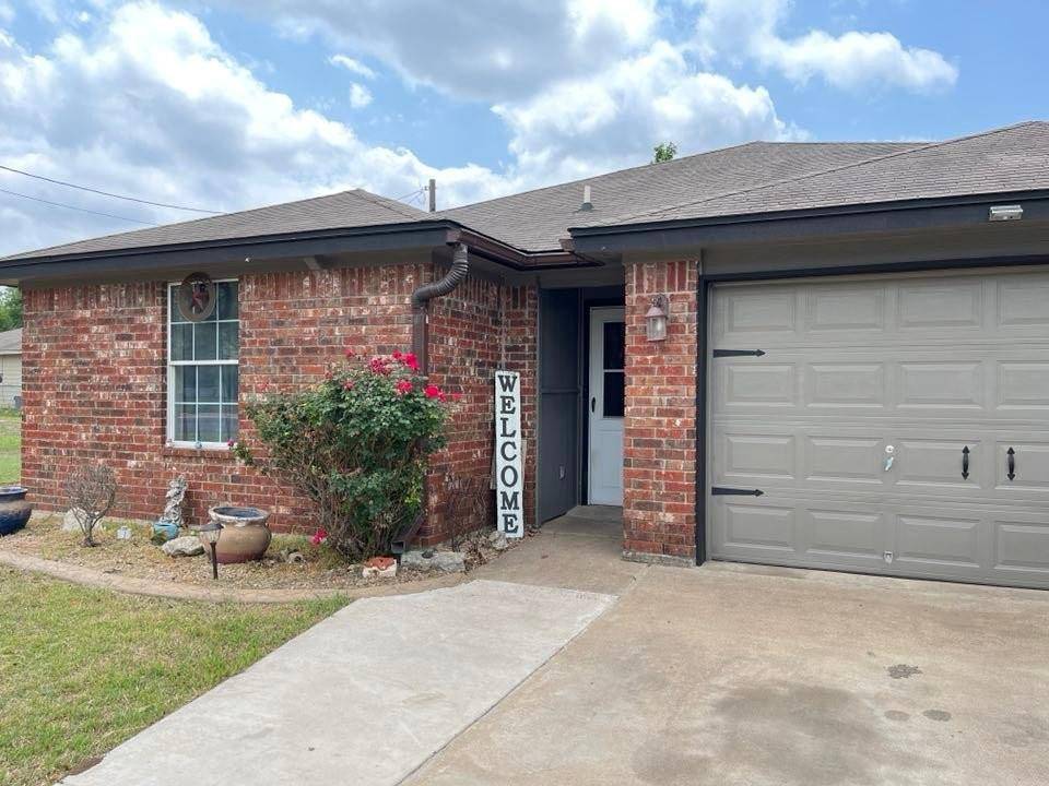 1114 Cloud ST, Lampasas, TX 76550
