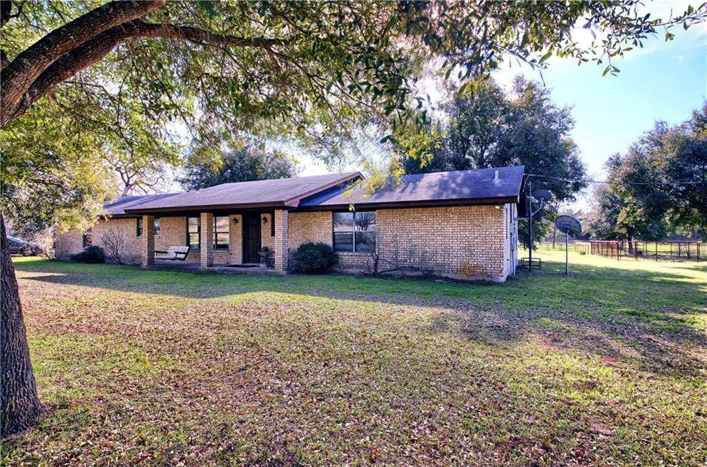 183 Phelan RD, Bastrop, TX 78602
