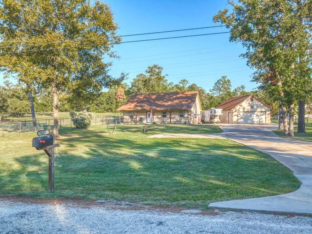 127 N Buckhorn DR, Bastrop, TX 78602