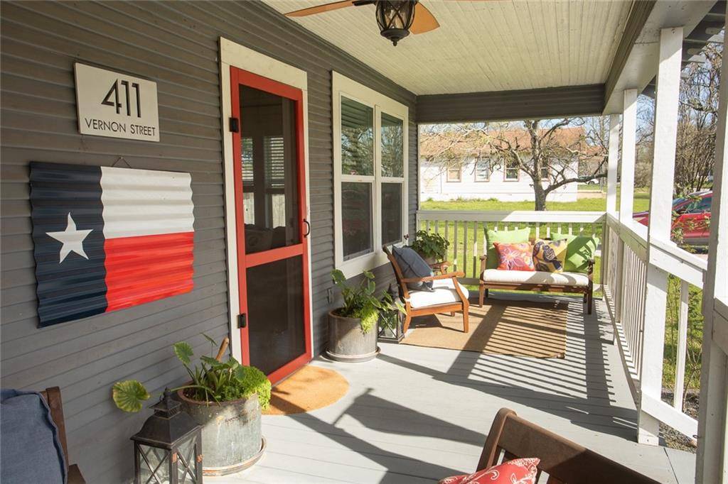 411 Vernon ST, Taylor, TX 76574