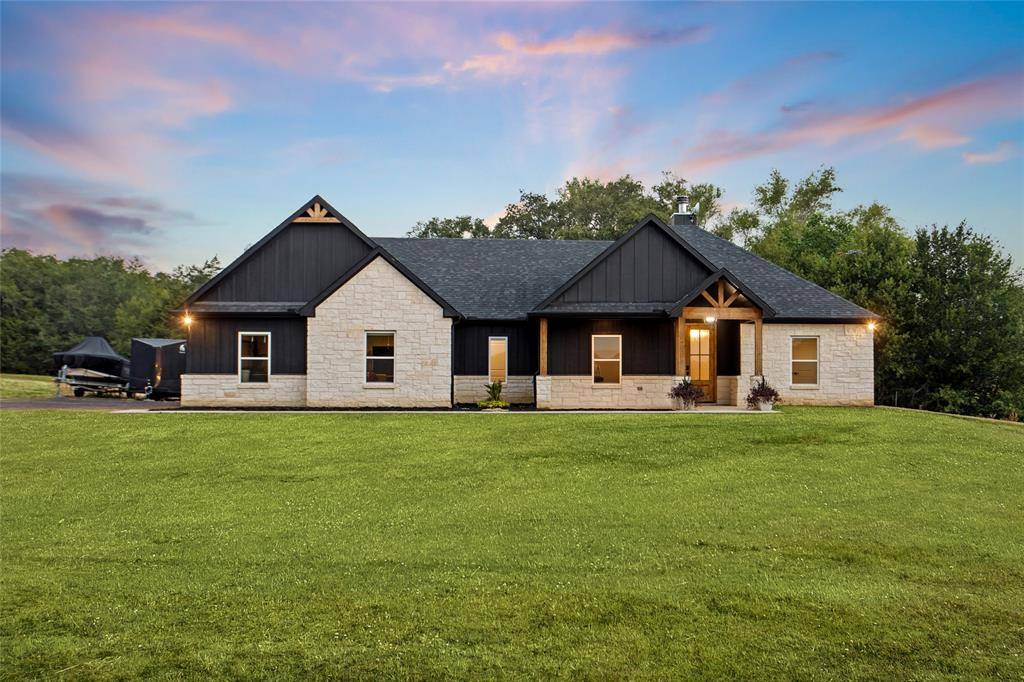 1670 County Road 217, Giddings, TX 78942