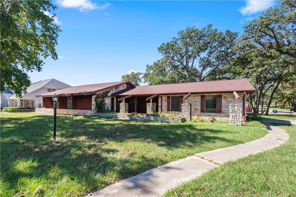 719 Middleton, Rockdale, TX 76567