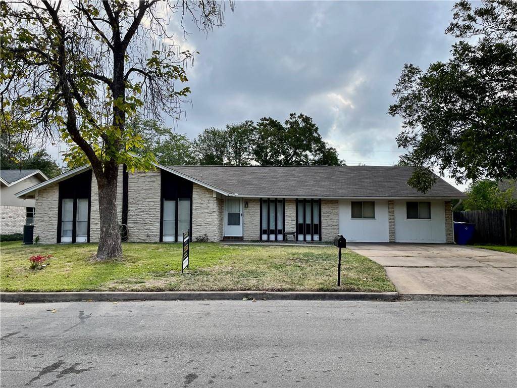 2305 Smith Ave, Taylor, TX 76574