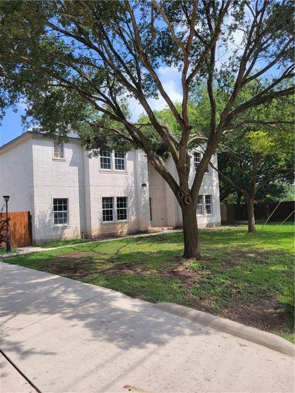 925 Bella Vista CIR, Kyle, TX 78640