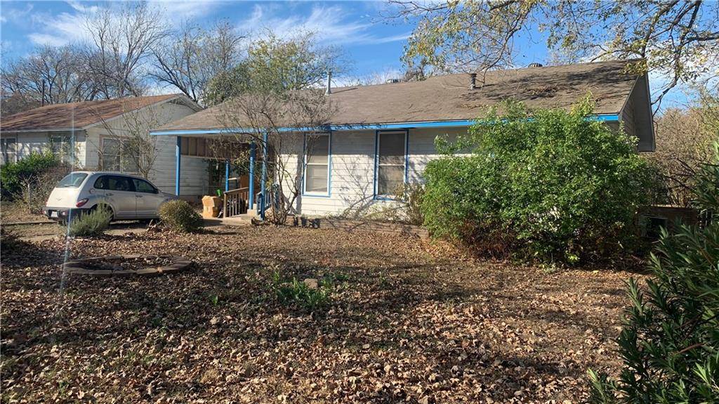 1104 Wallace ST, Taylor, TX 76574