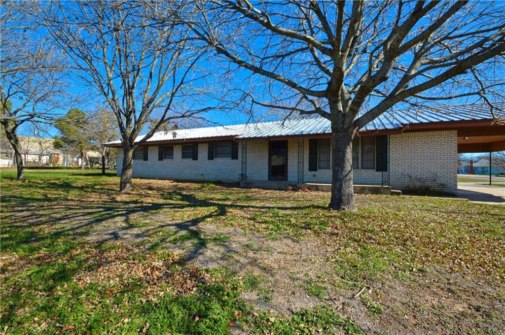 107 S 1st ST, Lometa, TX 76853