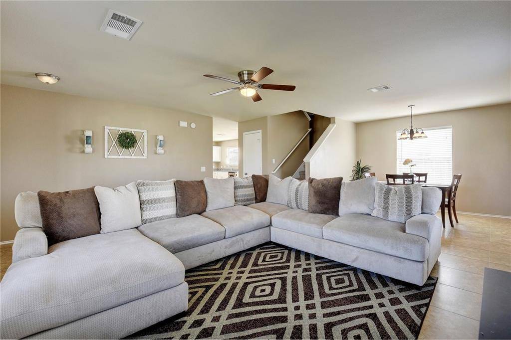 110 Lightfoot CT, Hutto, TX 78634
