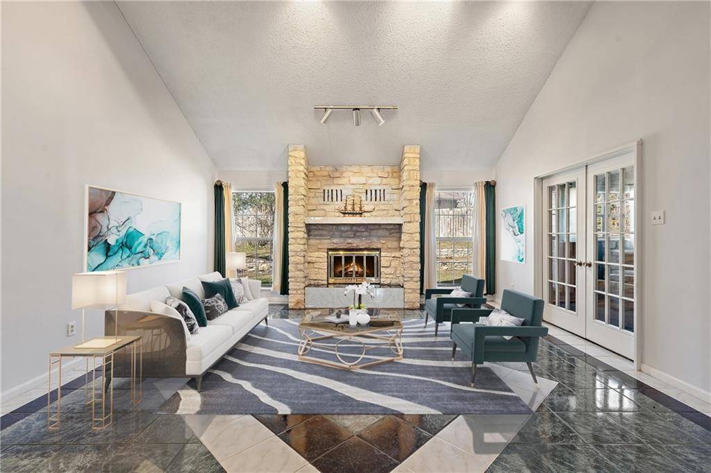 600 Drake LN, Taylor, TX 76574