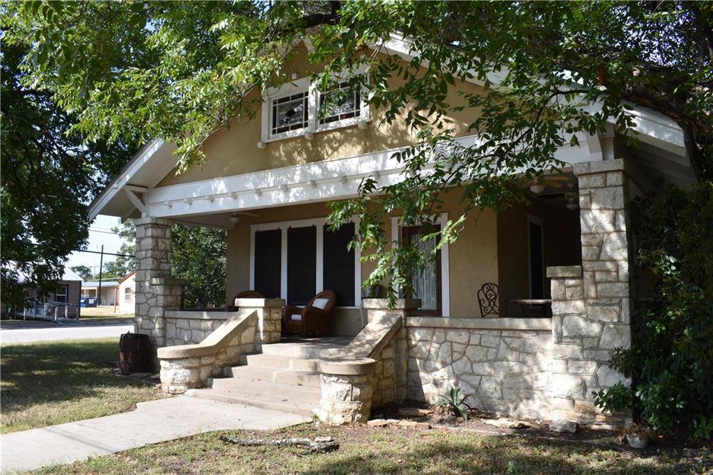 110 S Chestnut ST, Lampasas, TX 76550