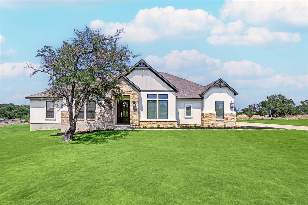 100 Mountain Laurel LN, Spicewood, TX 78669