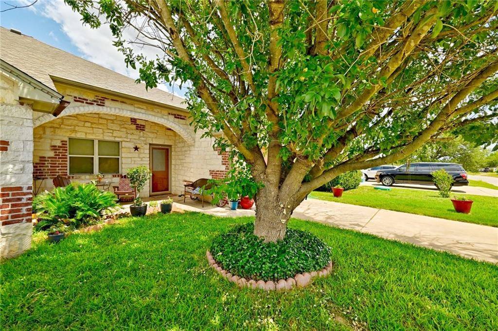 1901 Bluebonnet DR #A/B, Marble Falls, TX 78654