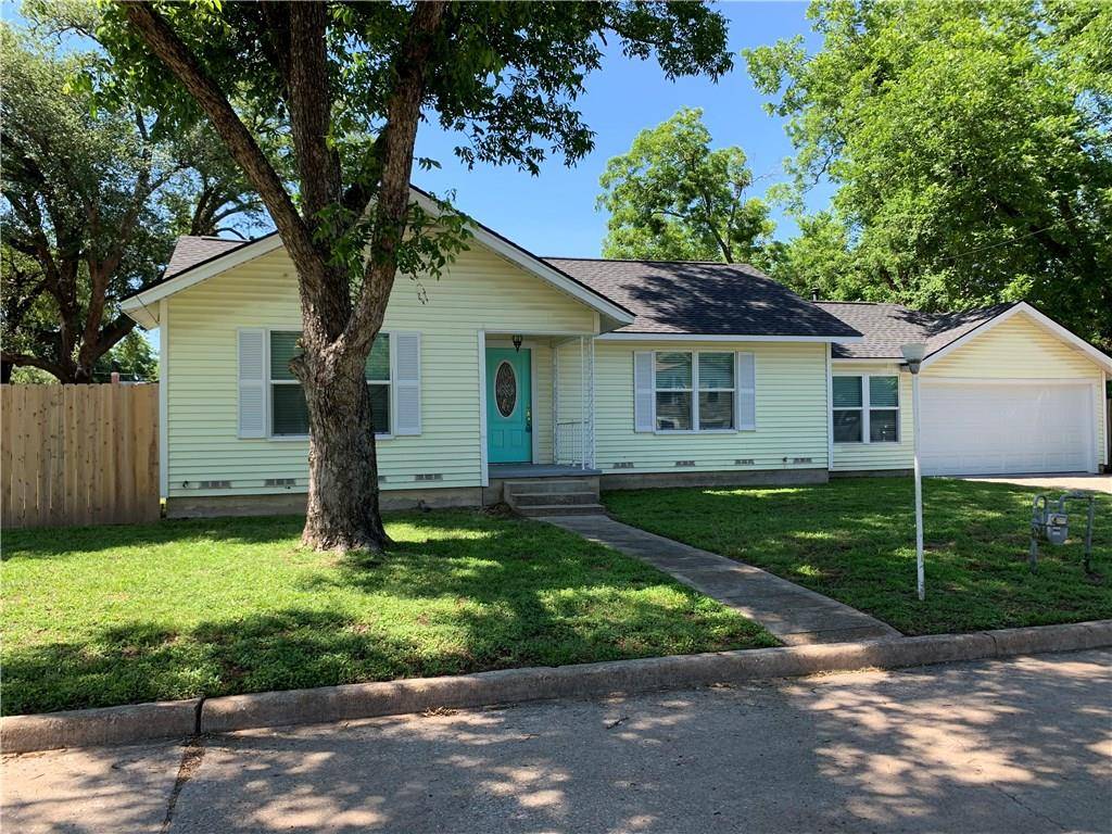 718 W Bell Ave, Rockdale, TX 76567