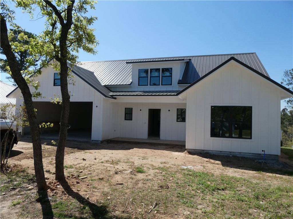 329 Kaanapali LN, Bastrop, TX 78602