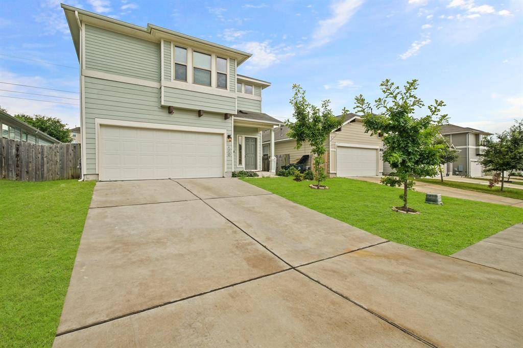 400 Eagle Brook LN, Buda, TX 78610