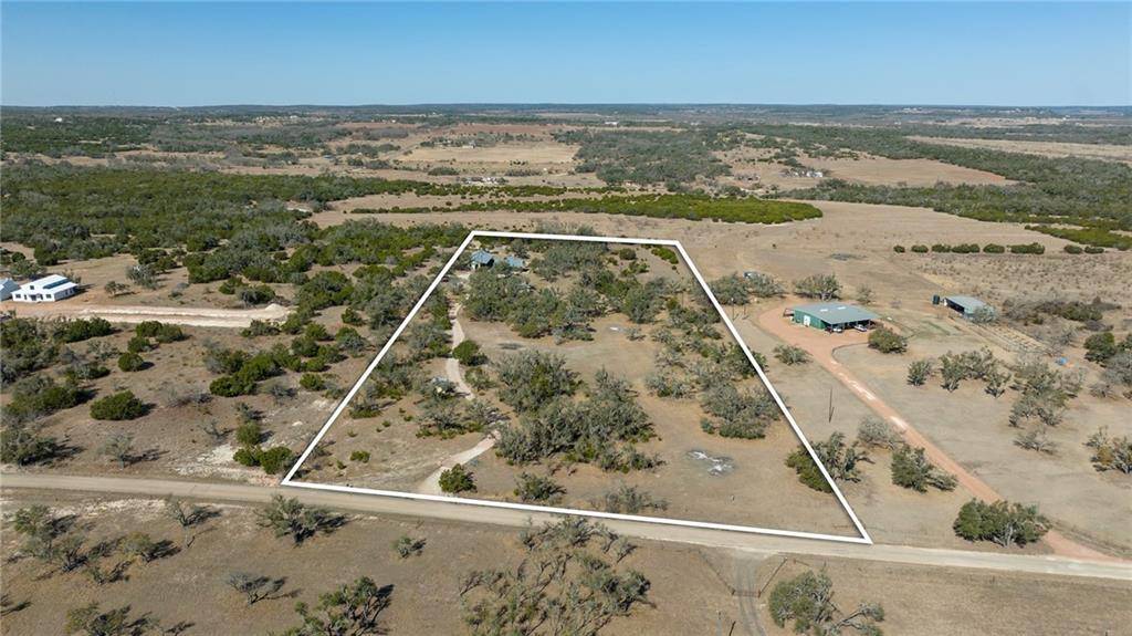 434 Gold Schaefer RD, Fredericksburg, TX 78624