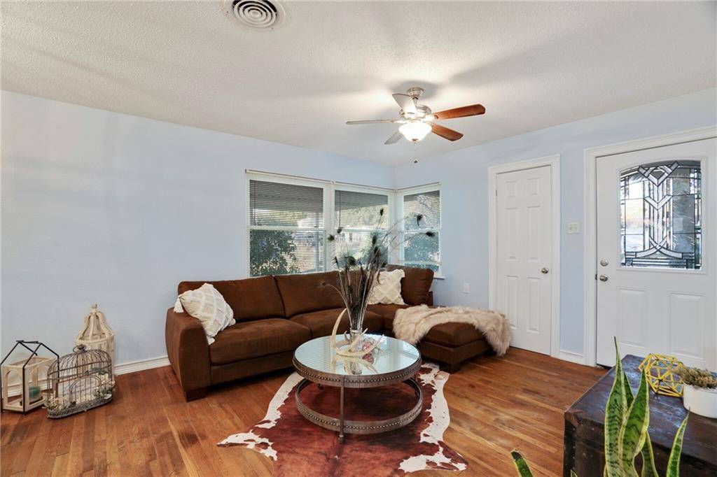 711 Rockdale RD, Rockdale, TX 76567
