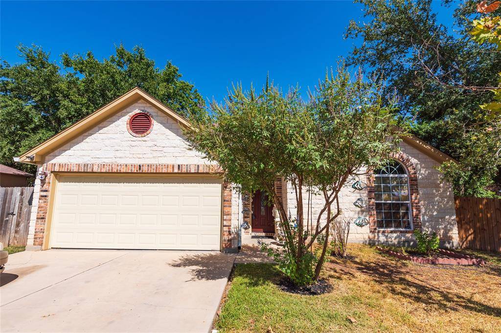 1359 Lovers LN, Bastrop, TX 78602