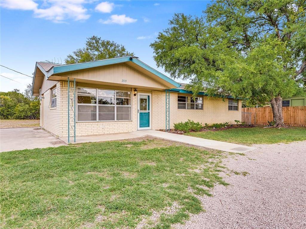 209 E Oak Ridge DR, Marble Falls, TX 78654