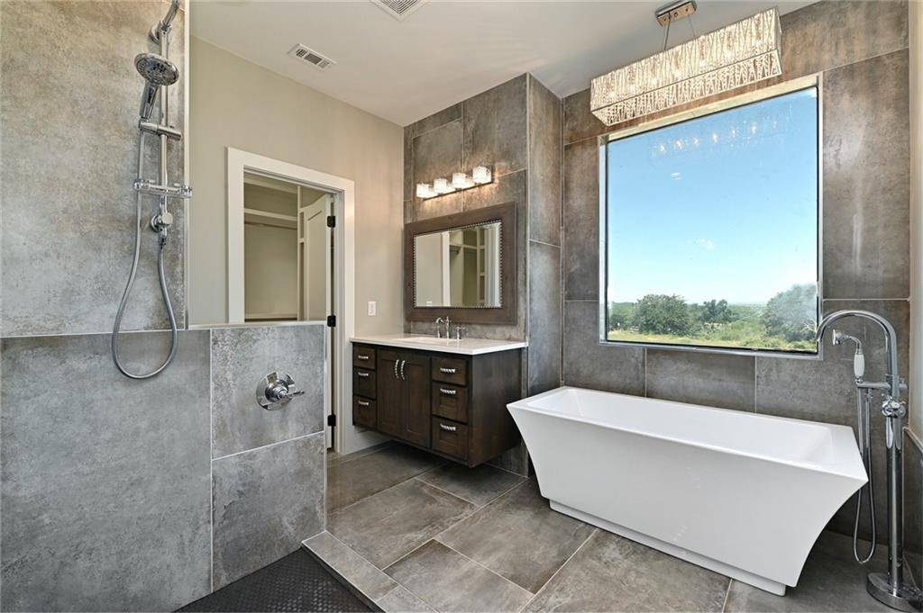 502 Pantera CIR, Marble Falls, TX 78654