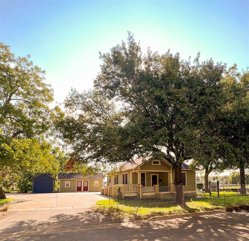 109 S Sheppard ST, Round Rock, TX 78664