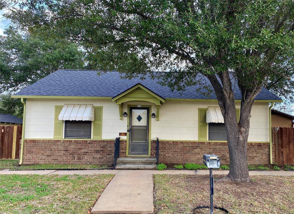 328 N Orange ST, Giddings, TX 78942