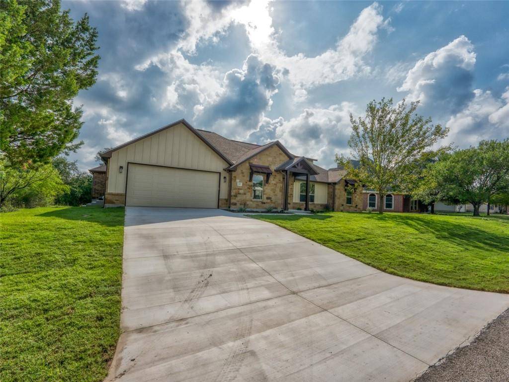 401 Wesley Ridge DR, Spicewood, TX 78669