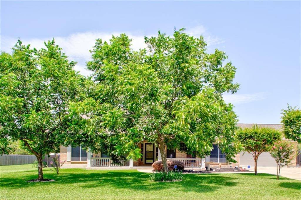 104 Brazos DR, Hutto, TX 78634