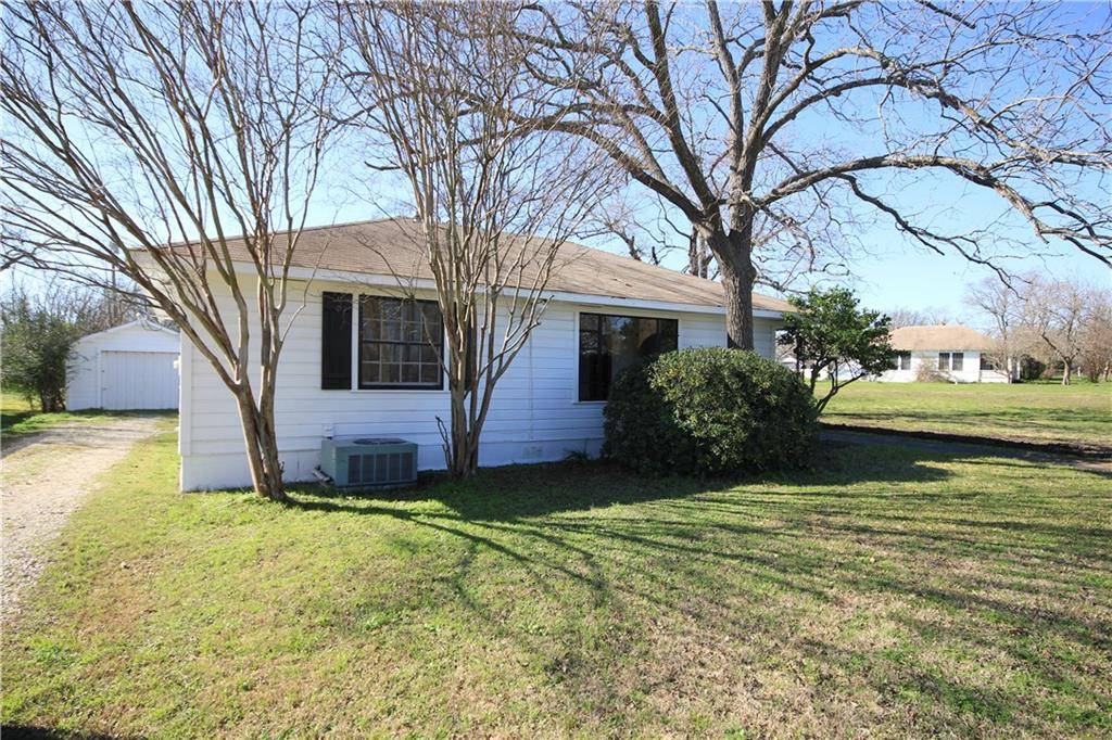 707 Sloan ST, Taylor, TX 76574