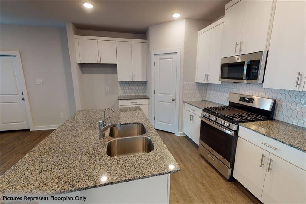 103 Hackberry Branch DR, Hutto, TX 78634