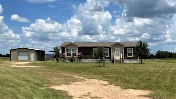 3908 County Road 211, Hallettsville, TX 77964