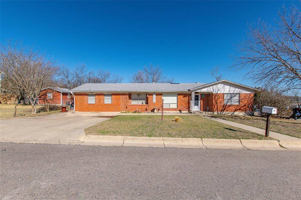 1501 W Avenue B, Lampasas, TX 76550